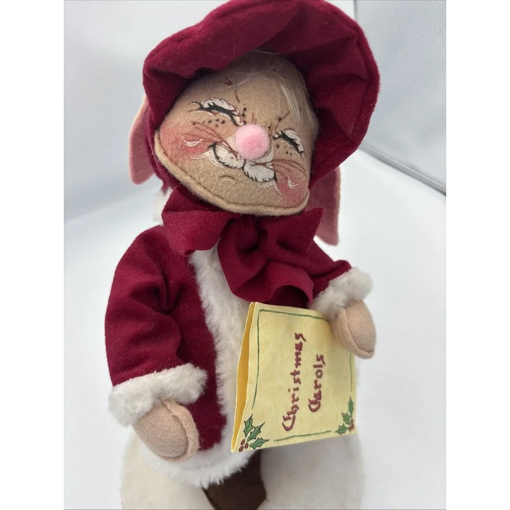 Vintage 1998 Annalee Bunny Figurine Doll 10